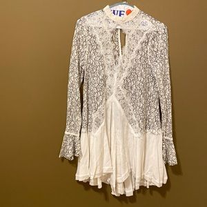 White summer long sleeved dress